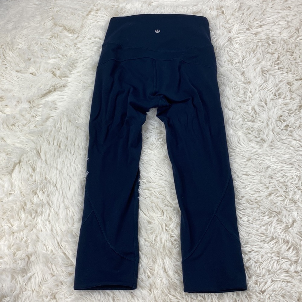Lululemon In Movement Crop *Everlux 19" True Navy - Picture 4 of 5